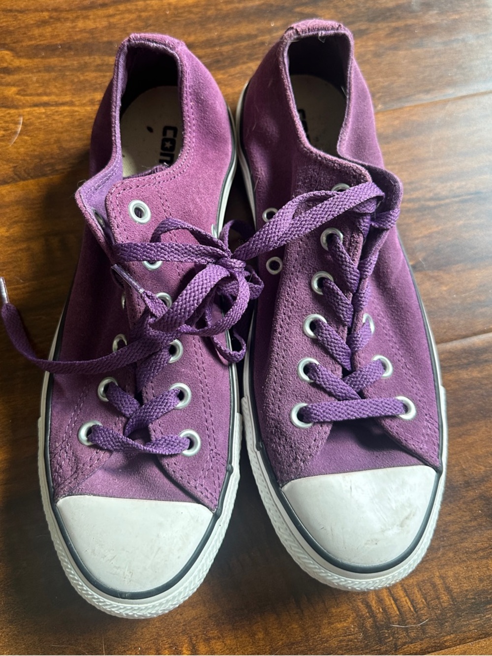Converse BRAND NEW Low-Top Purple Canvas all stars Sneakers, men’s 6- Women’s 8